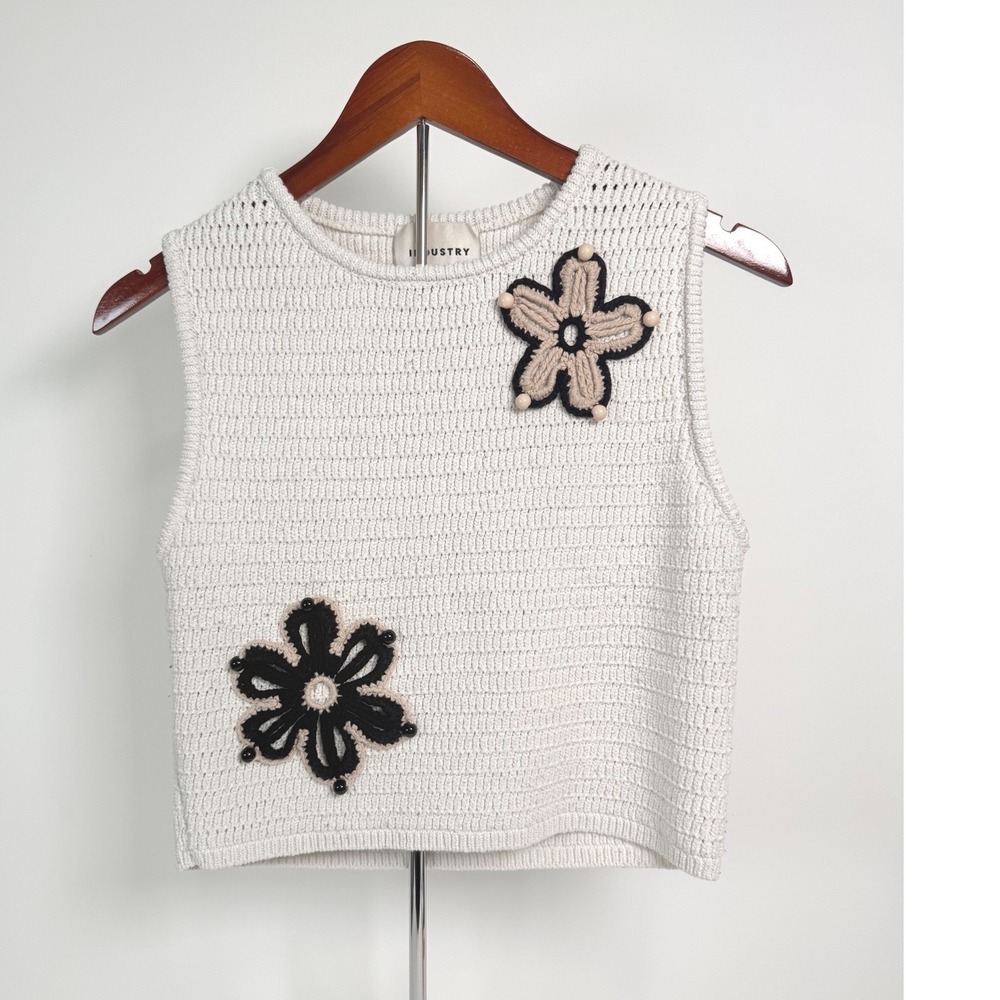 Industry Sweater Vest Womens Large Cream Crochet 3D Floral Applique Boho Cottage